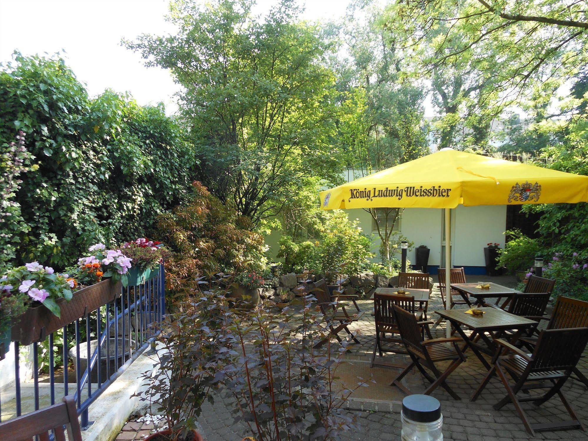 Garden Bilk Hafen Hotel Dusseldorf Exterior photo