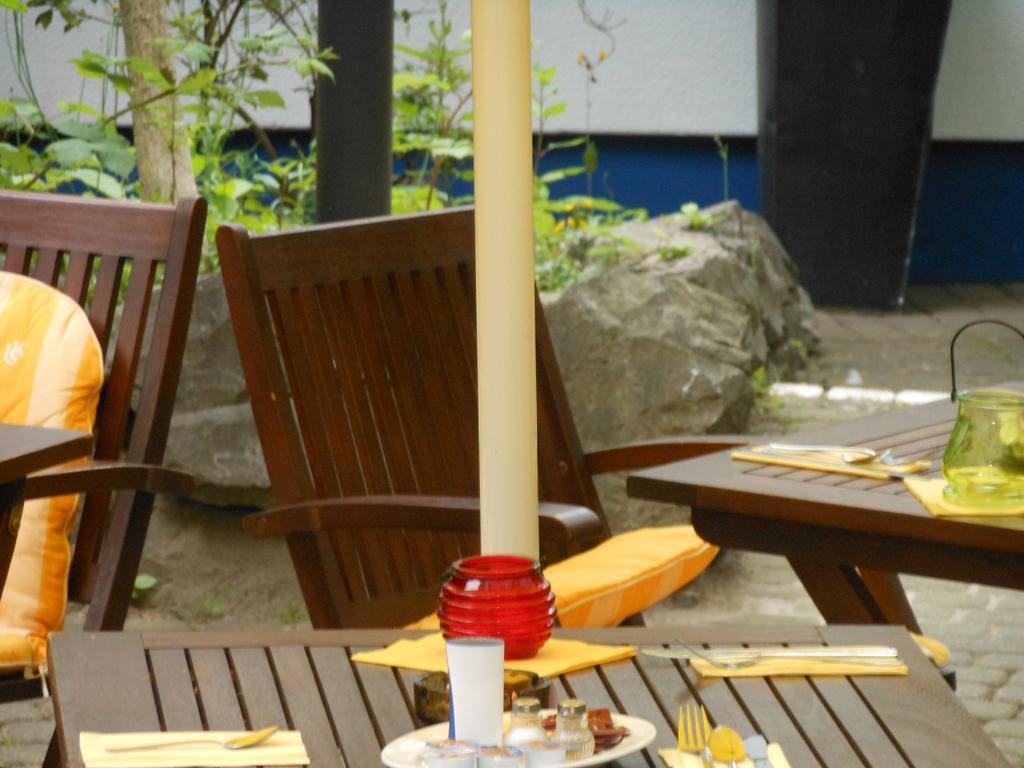 Garden Bilk Hafen Hotel Dusseldorf Exterior photo